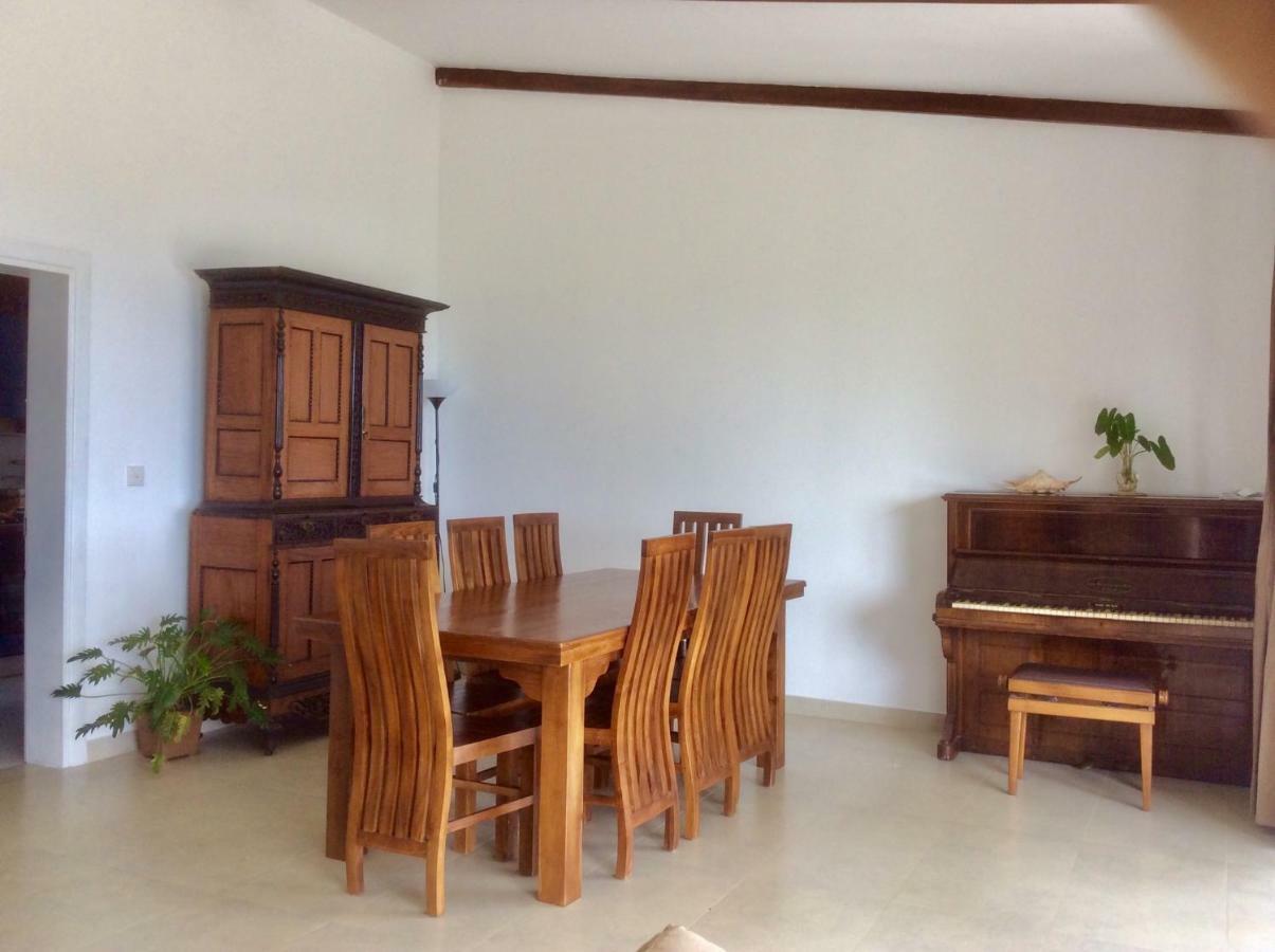 Amandari Holiday Villa Gelioya Exterior photo