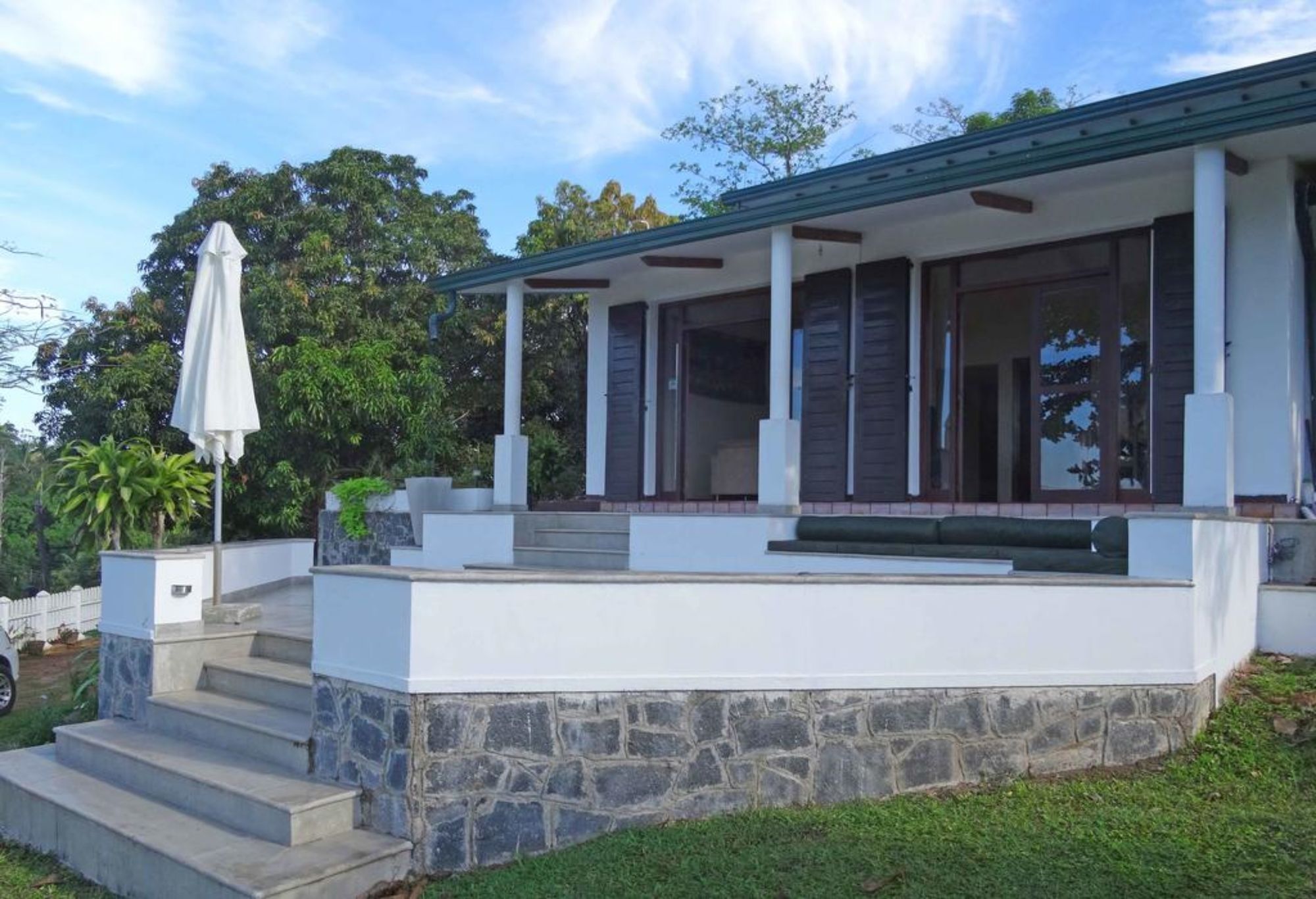 Amandari Holiday Villa Gelioya Exterior photo